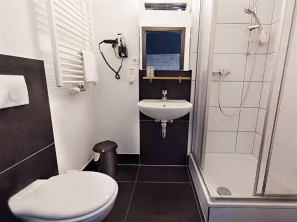 Aappartel City Center - Kontaktloser Check-In 24H Bielefeld Bagian luar foto